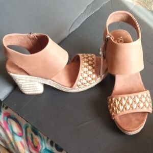 Toms Tan Woven Front Espadrille Block Heel Sandals NWT